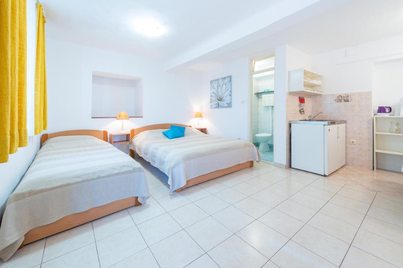 Villa Carmen Rooms & Apartments Млини Экстерьер фото