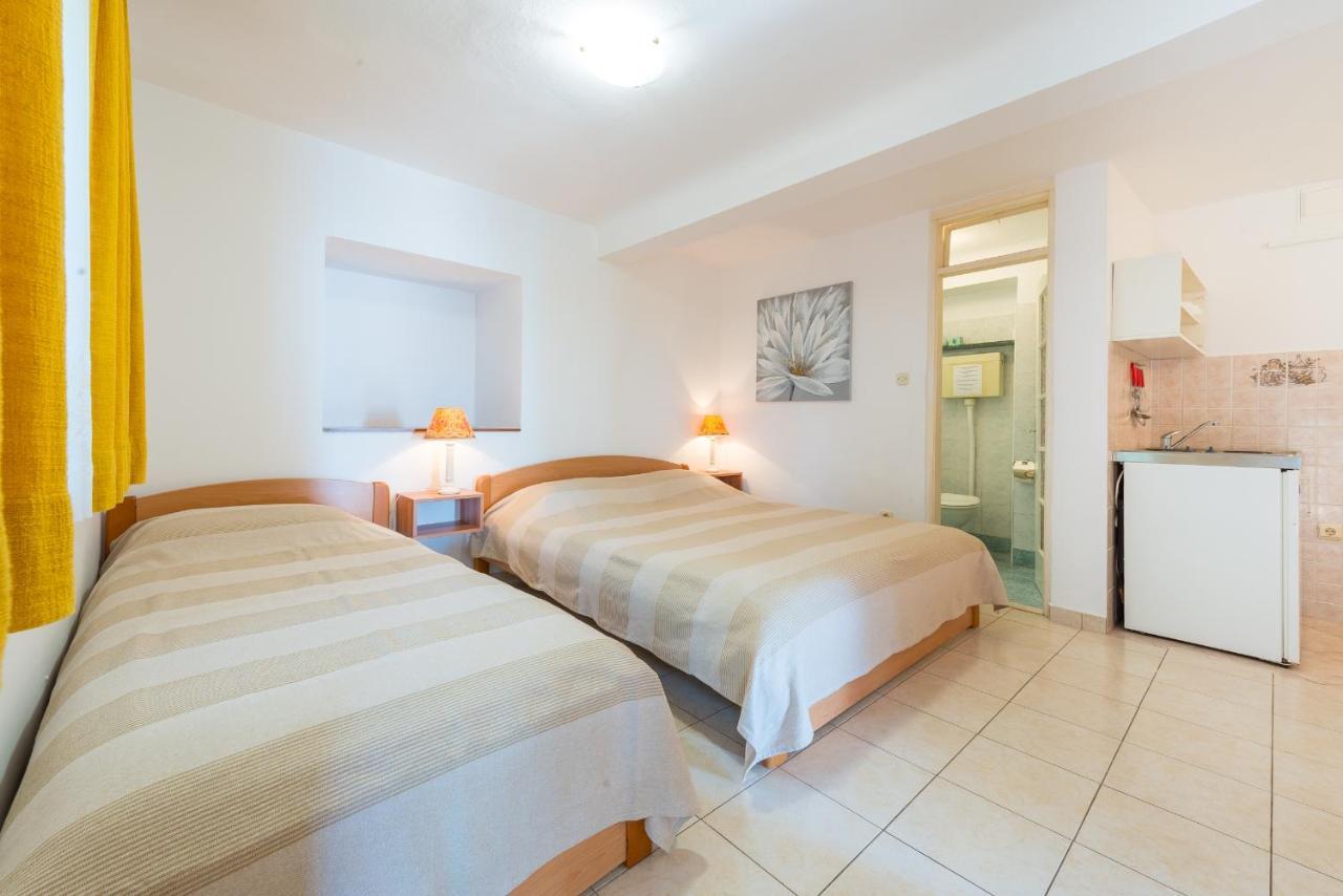 Villa Carmen Rooms & Apartments Млини Экстерьер фото